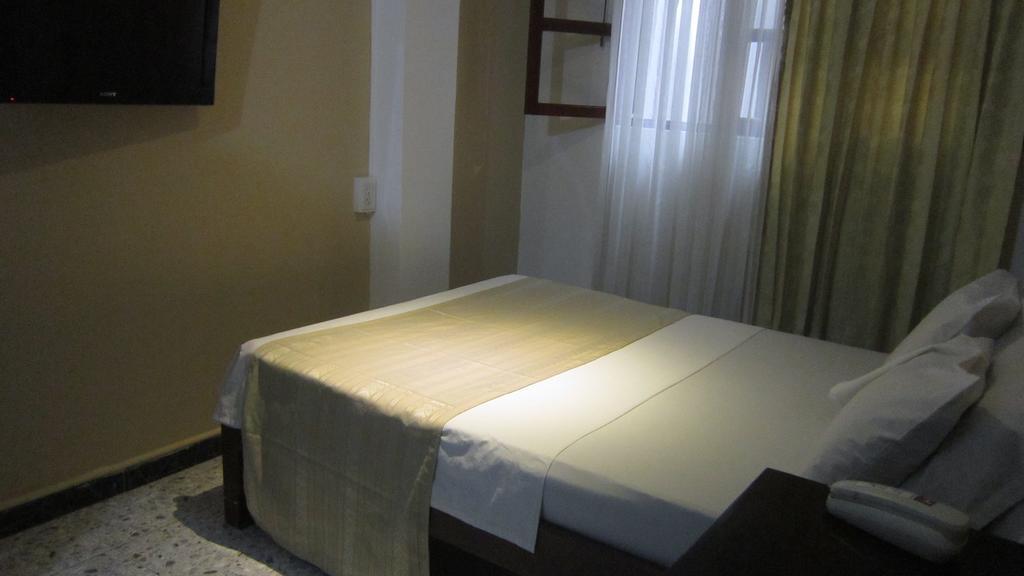 Hotel H21 Cali Chambre photo