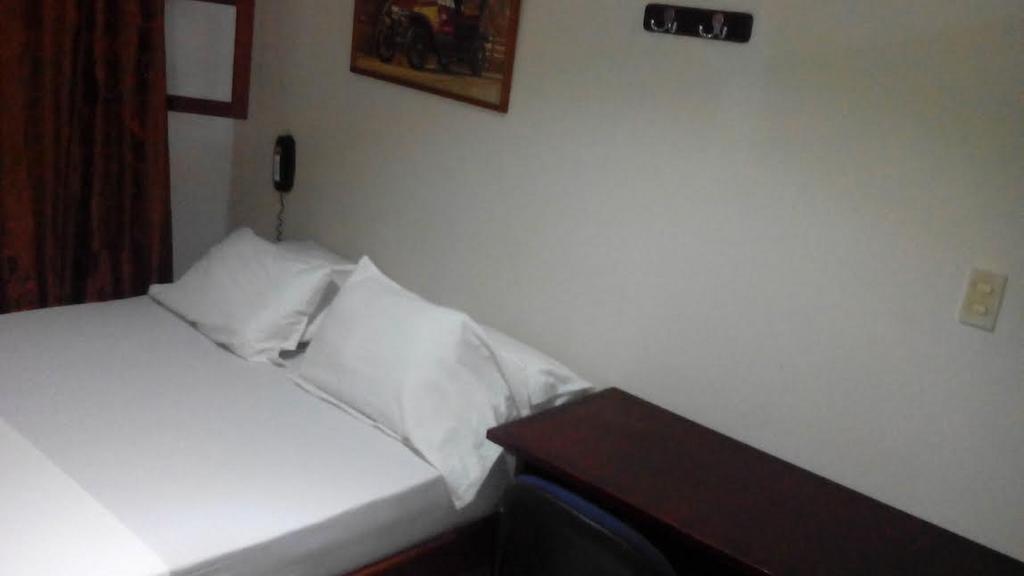 Hotel H21 Cali Extérieur photo
