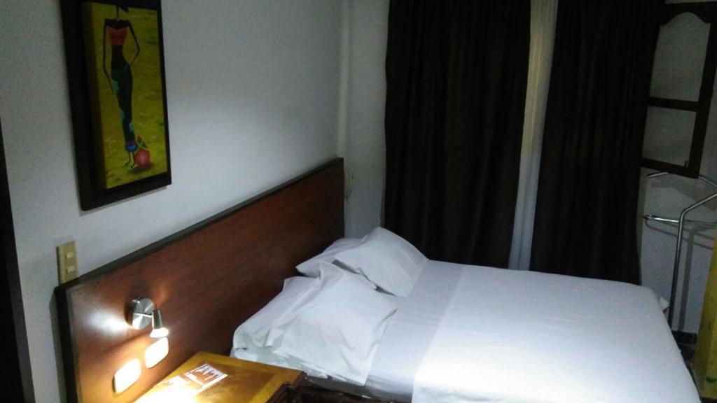 Hotel H21 Cali Extérieur photo